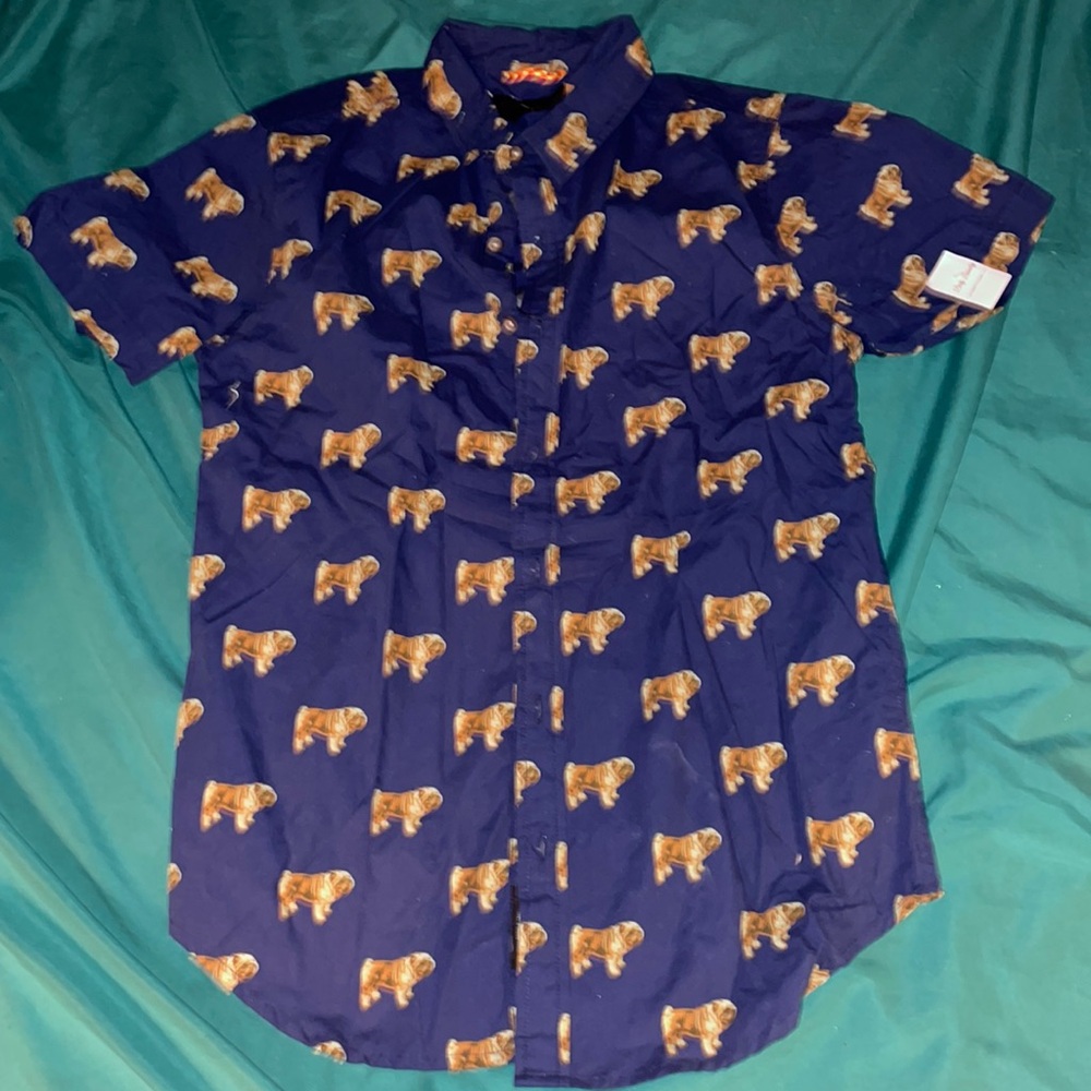 NWT Dirty Laundry Blue Pug dog print shirt size medium
